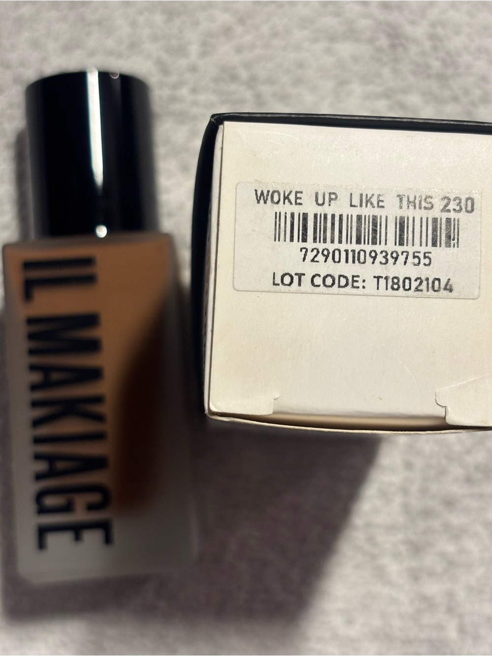 IL MAKIAGE Woke Up Like This 230 Foundation - Warm Tan Beige